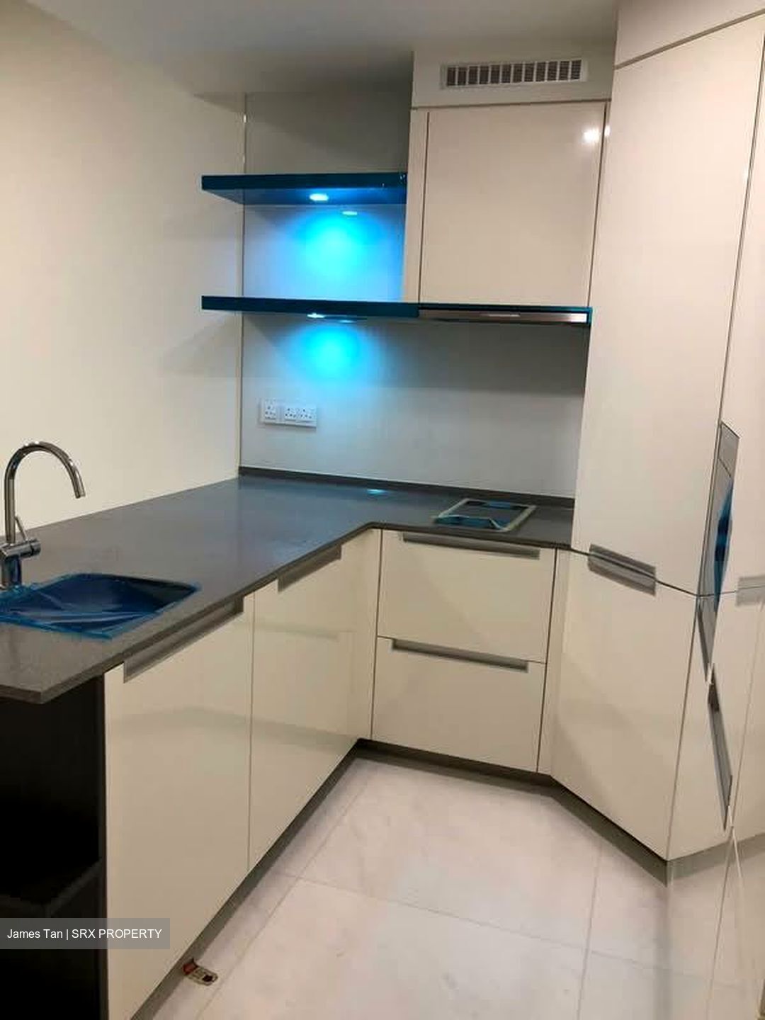 Marina One Residences (D1), Apartment #572693511